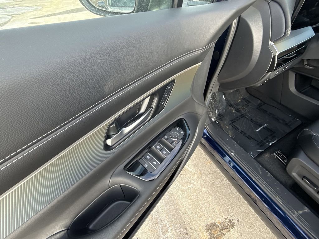 New 2025 Nissan Murano SL image 13