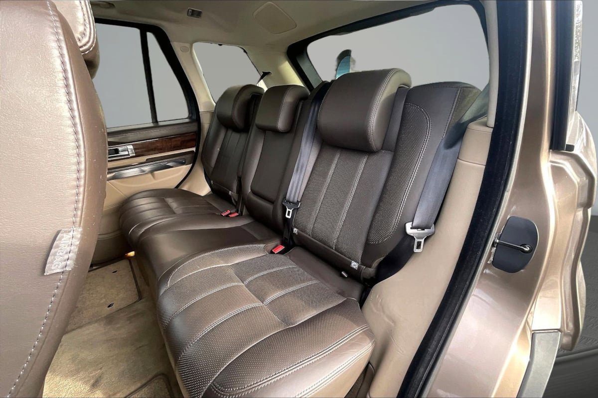Used 2013 Land Rover Range Rover Sport HSE LUX AWD/4WD image 26
