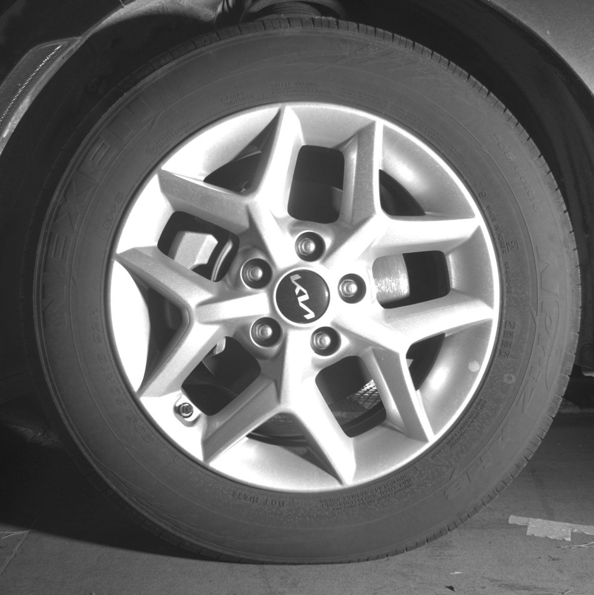 Used 2025 Kia Soul LX w/ LX Technology Package FWD image 12