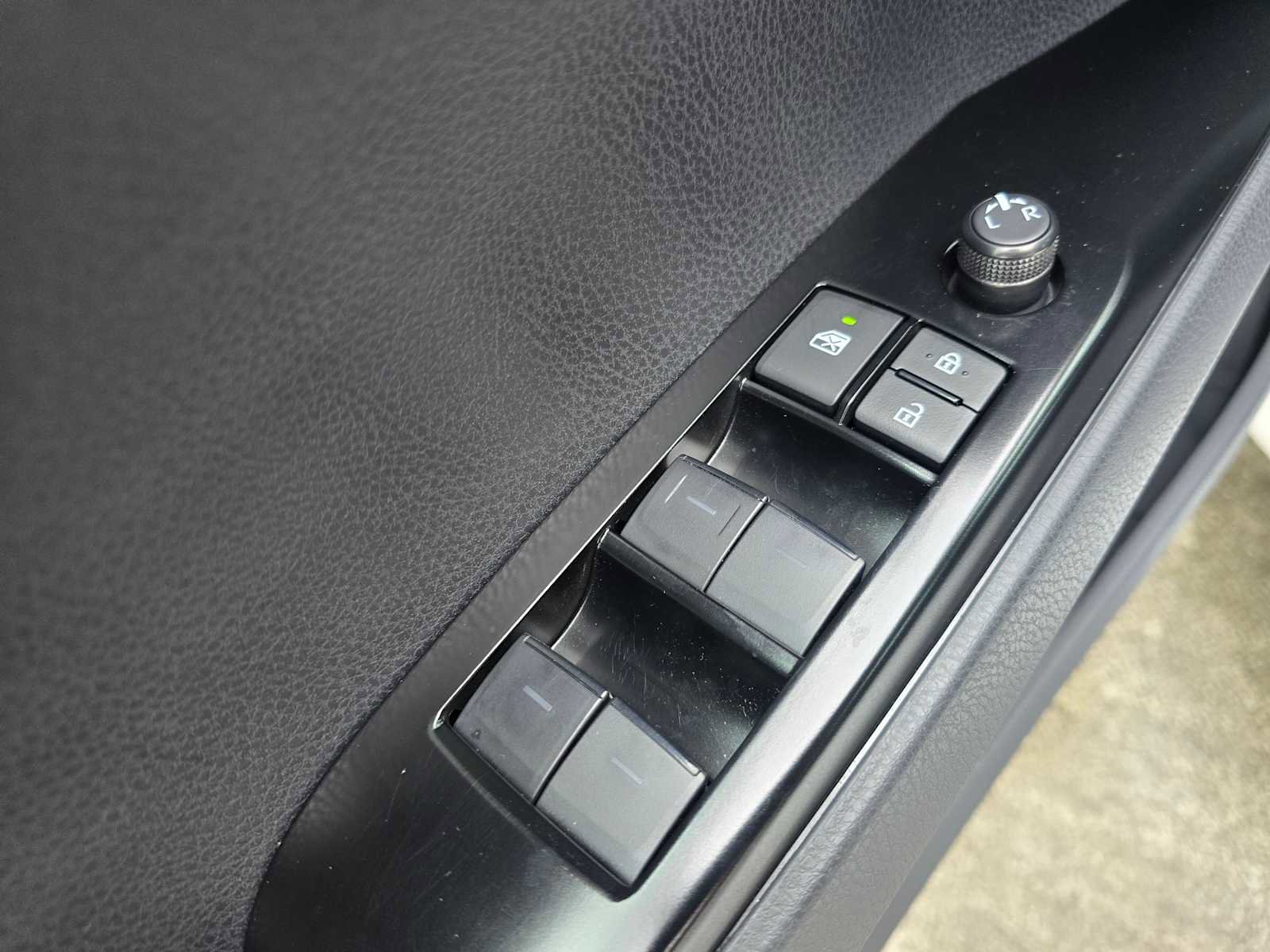 Used 2026 Toyota Camry LE w/ Convenience Package image 22