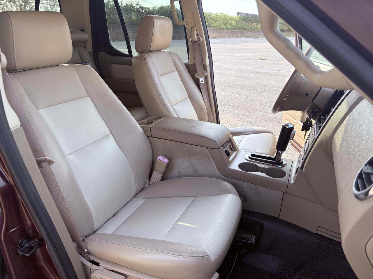 Used 2007 Ford Explorer Sport Trac Limited RWD image 37