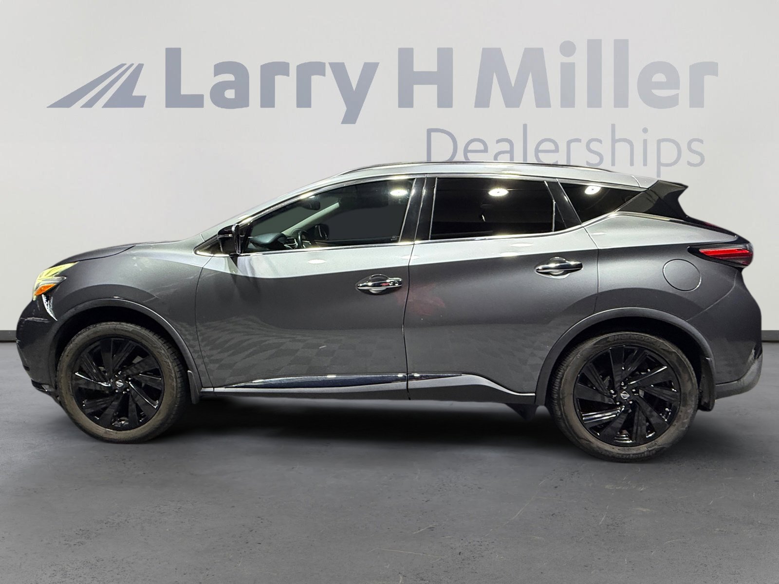 Used 2017 Nissan Murano Platinum w/ Platinum Technology Package image 2