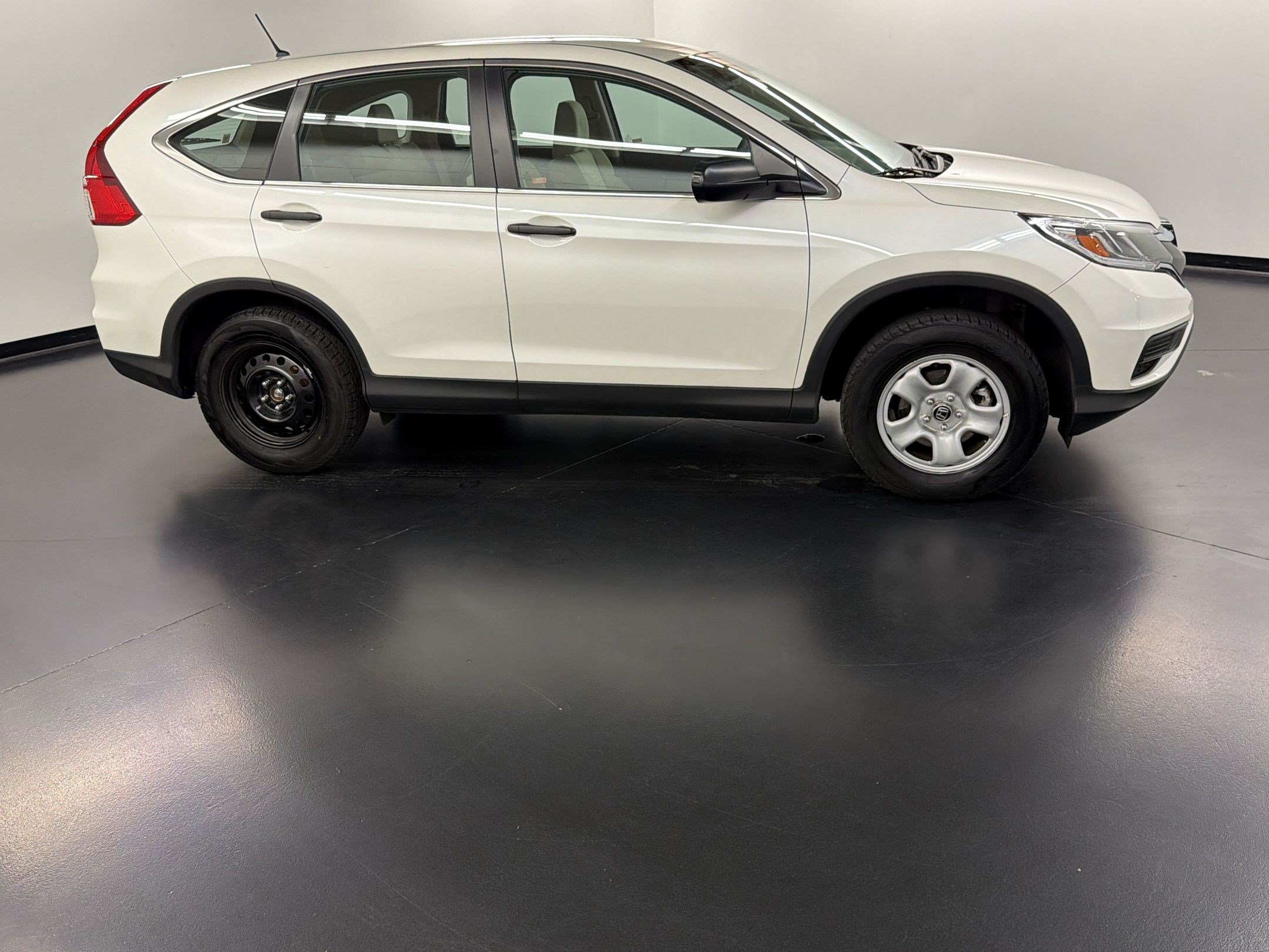 Used 2015 Honda CR-V LX image 8