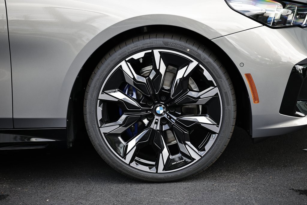 New 2026 BMW 530i w/ M Sport Package image 4