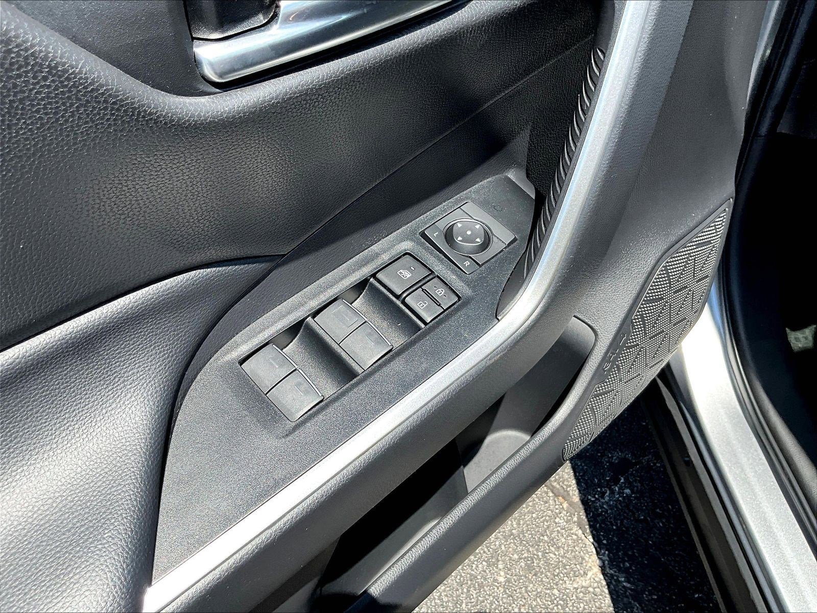 Used 2023 Toyota RAV4 SE AWD/4WD image 35