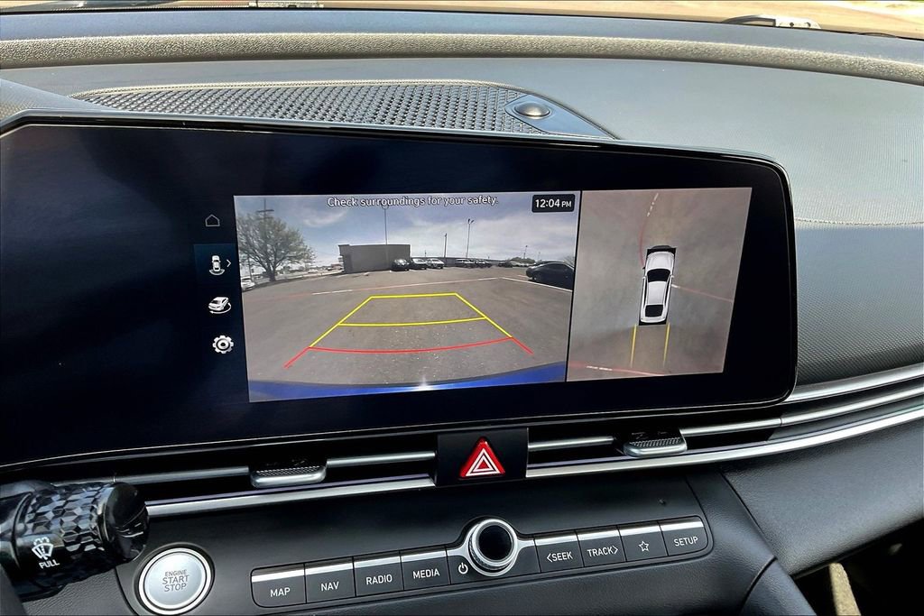 Used 2024 Hyundai Elantra Limited image 15