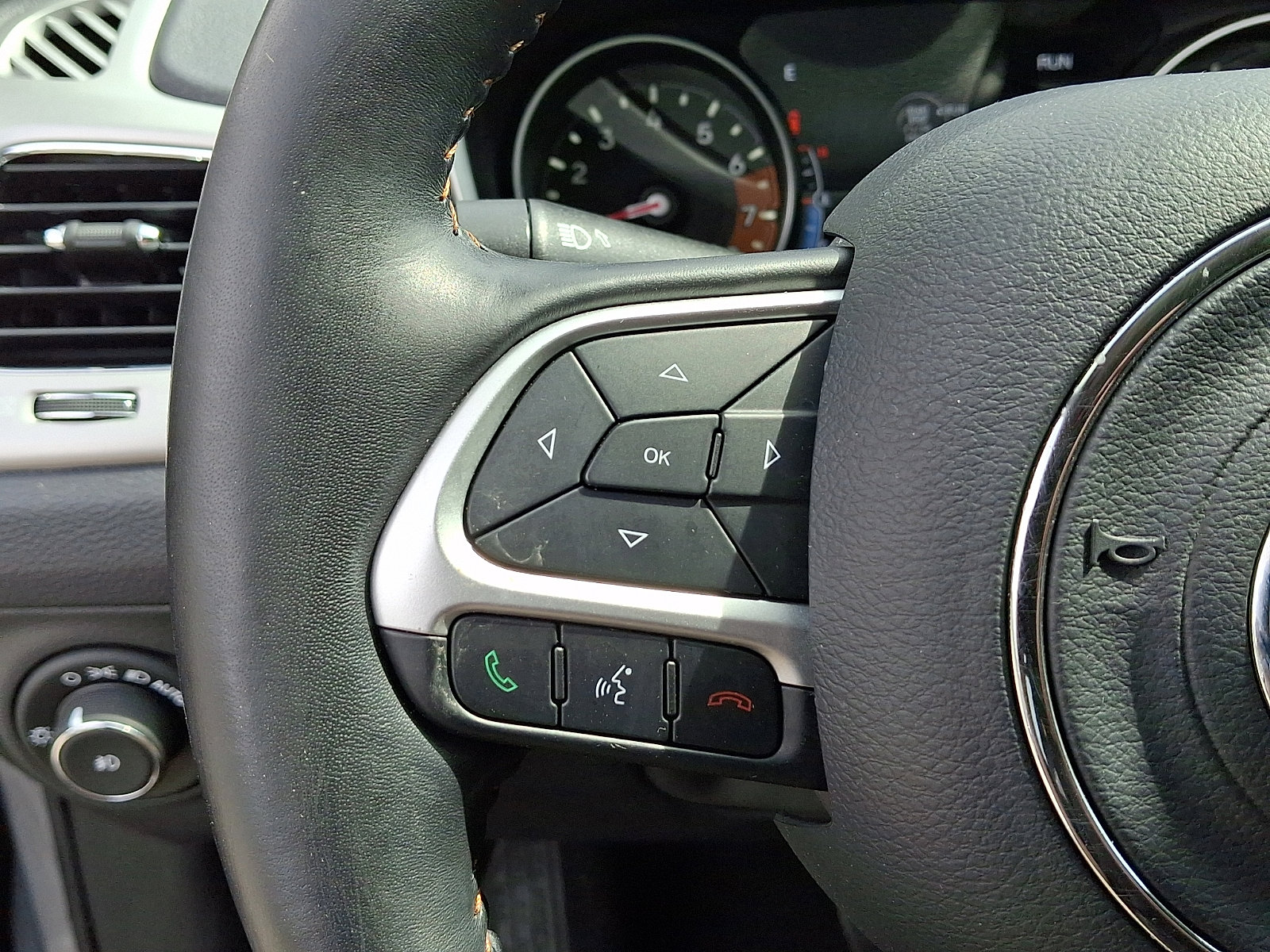 Used 2019 Jeep Compass Latitude w/ Popular Equipment Group image 22