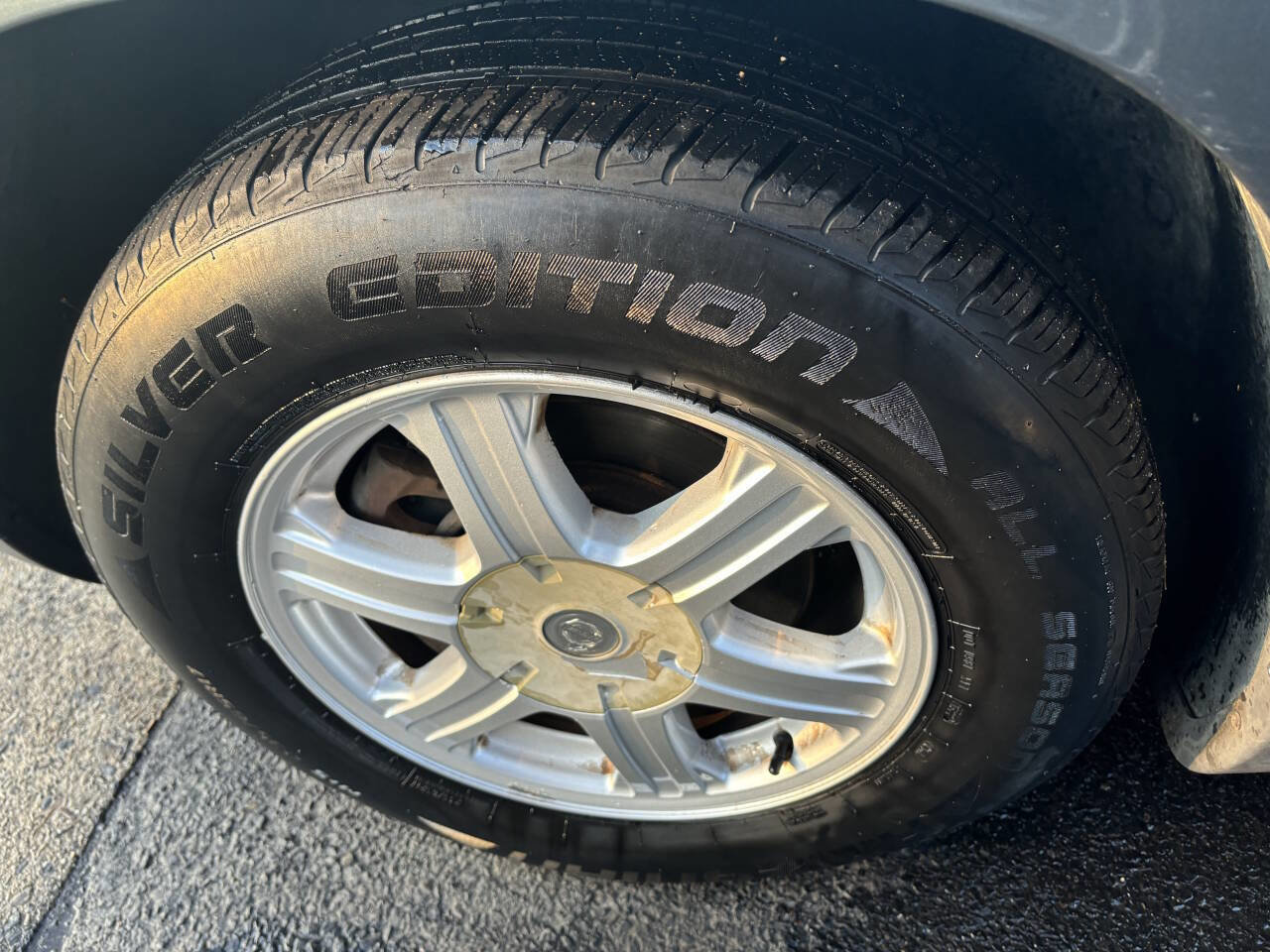 Used 2005 Chrysler Pacifica Touring w/ Comfort Convenience Group image 26