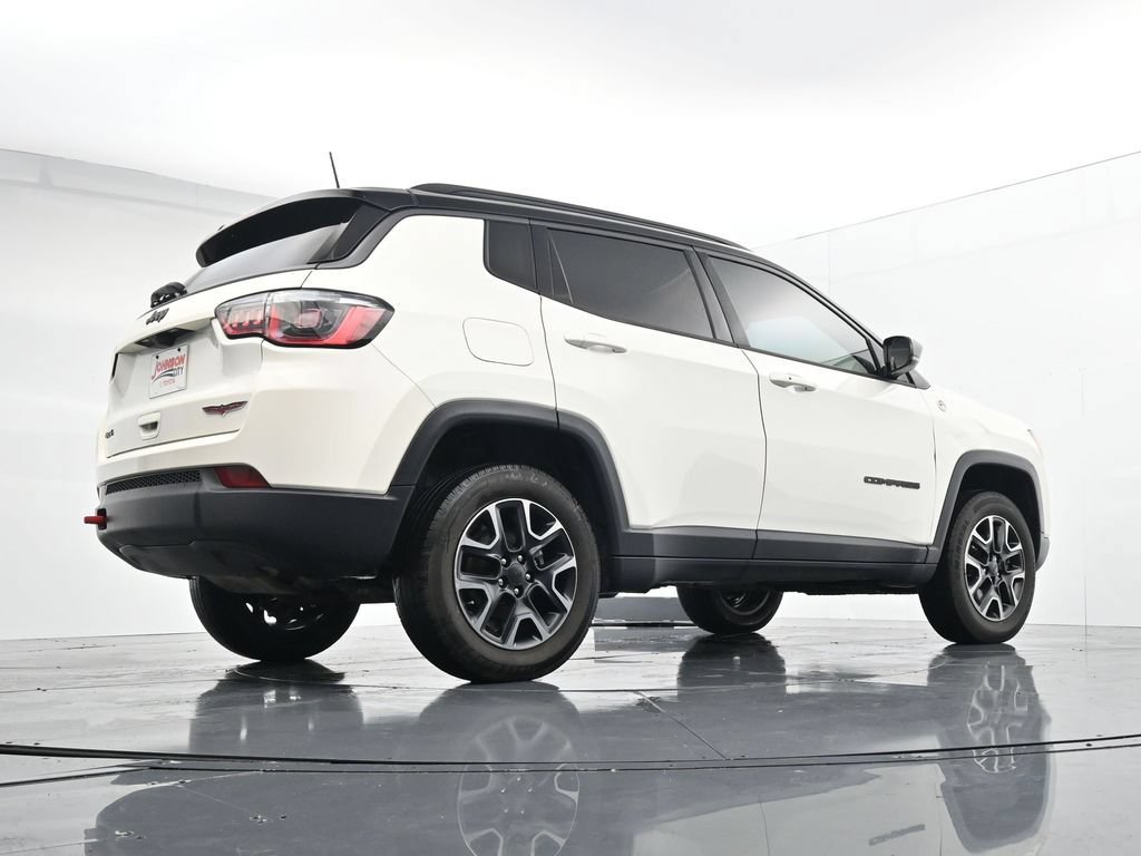 Used 2019 Jeep Compass Trailhawk w/ Popular Equipment Group AWD/4WD image 34