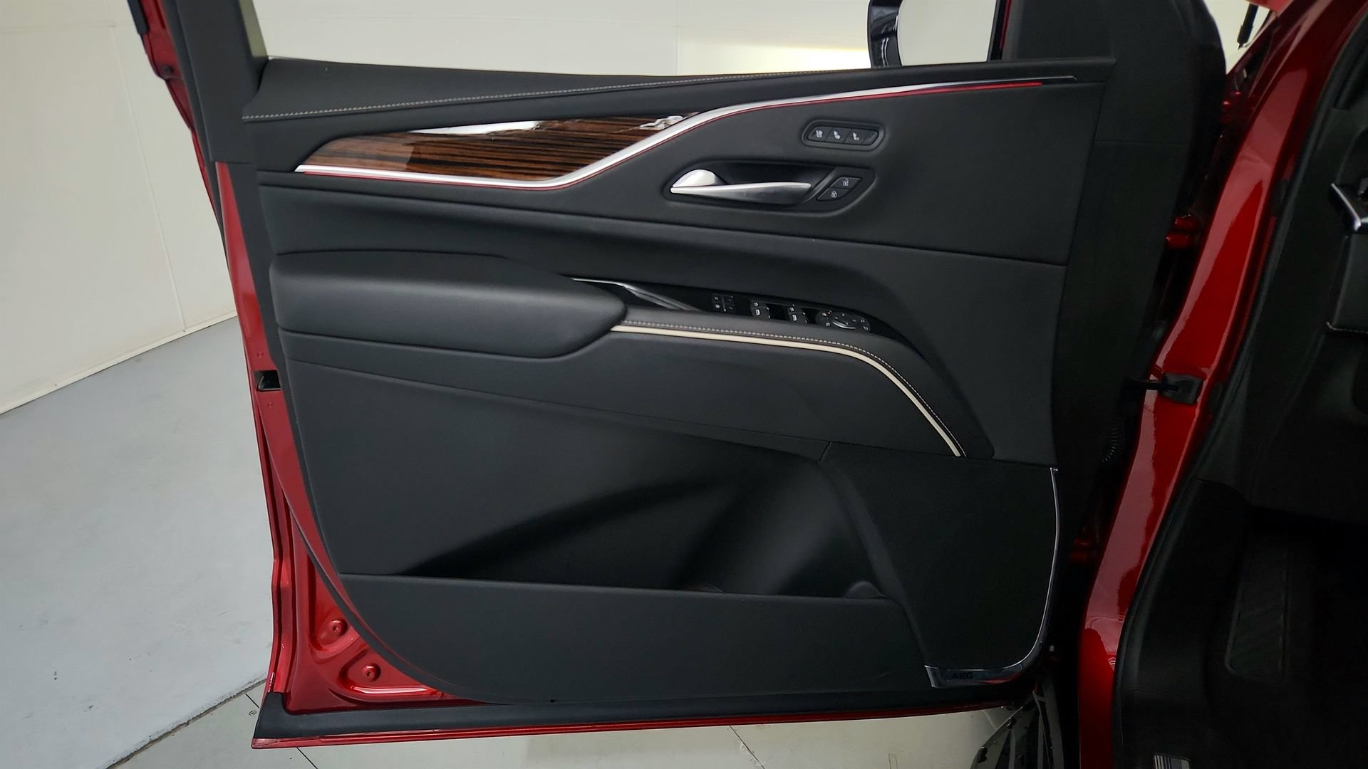 Certified 2023 Cadillac Escalade Premium Luxury w/ LPO, Floor Liner Package AWD/4WD image 16