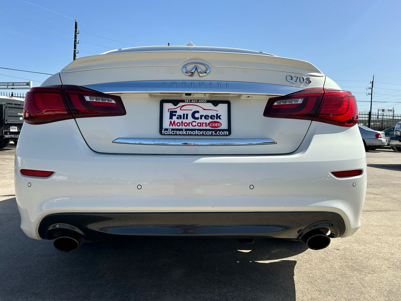 Used 2015 INFINITI Q70 5.6 w/ Sport Package RWD image 7