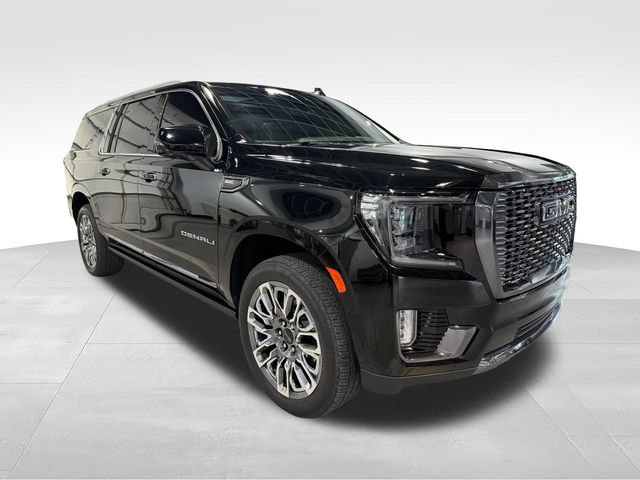 Used 2024 GMC Yukon XL Denali Ultimate AWD/4WD video 3