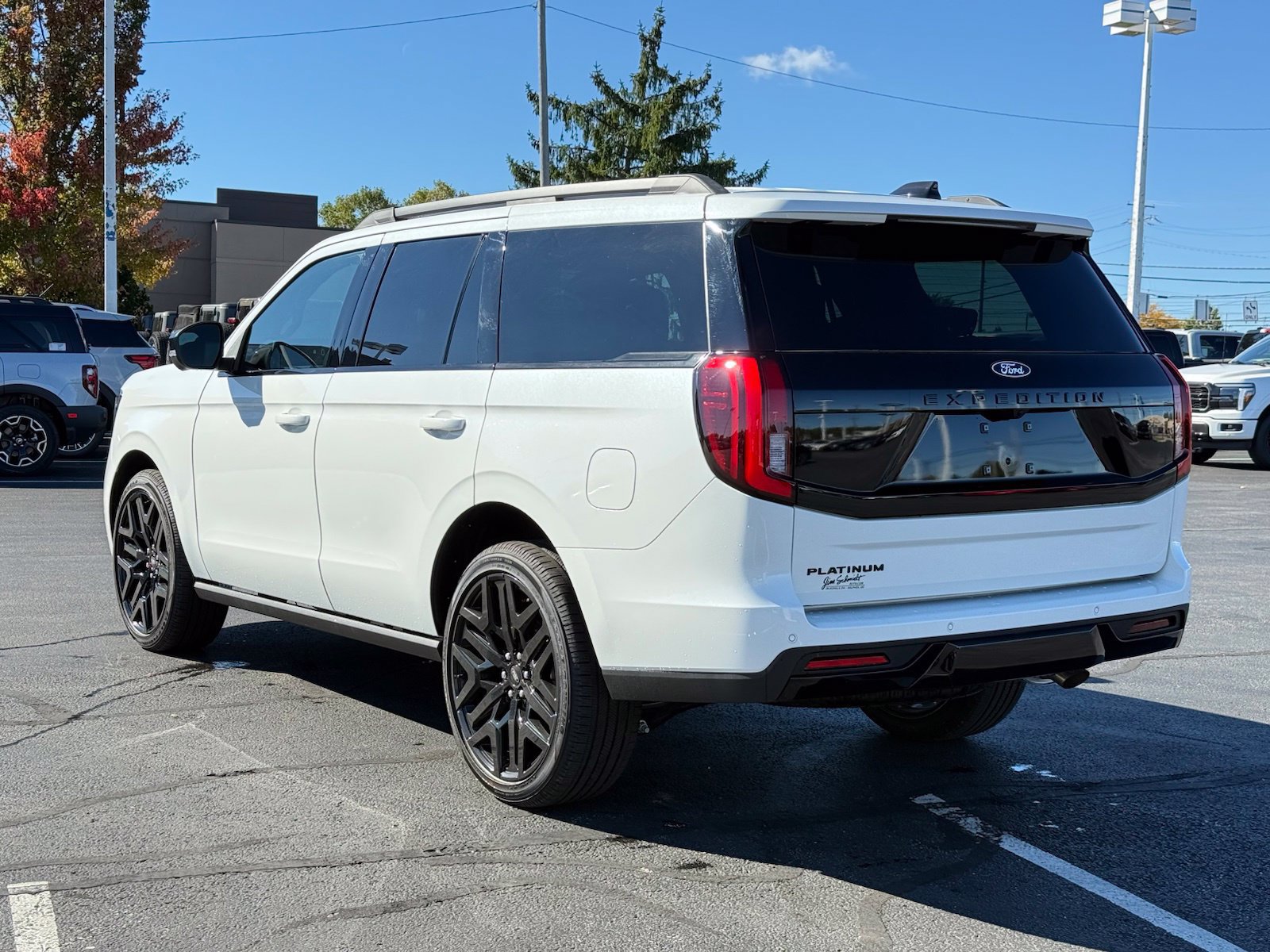 New 2027 Ford Expedition Platinum w/ Stealth Performance Package AWD/4WD image 5