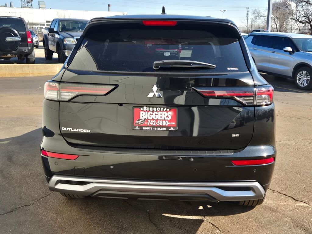 New 2026 Mitsubishi Outlander SE AWD/4WD image 11