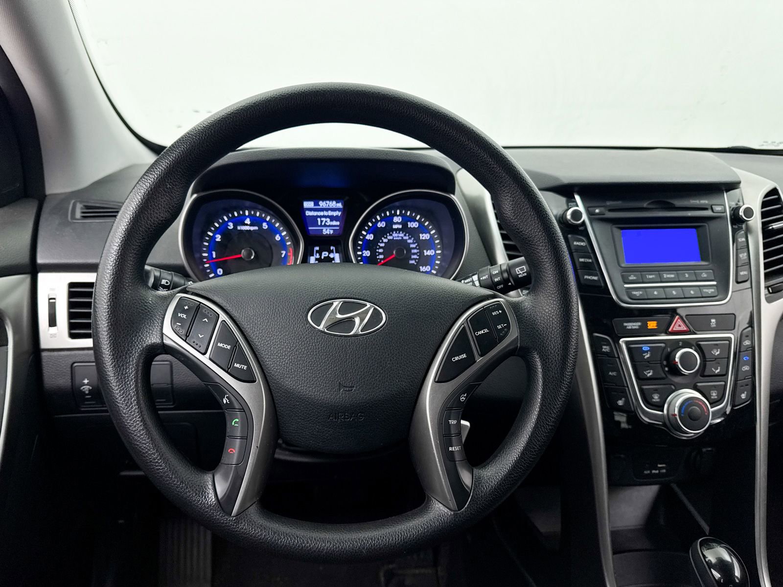 Used 2013 Hyundai Elantra GT image 3