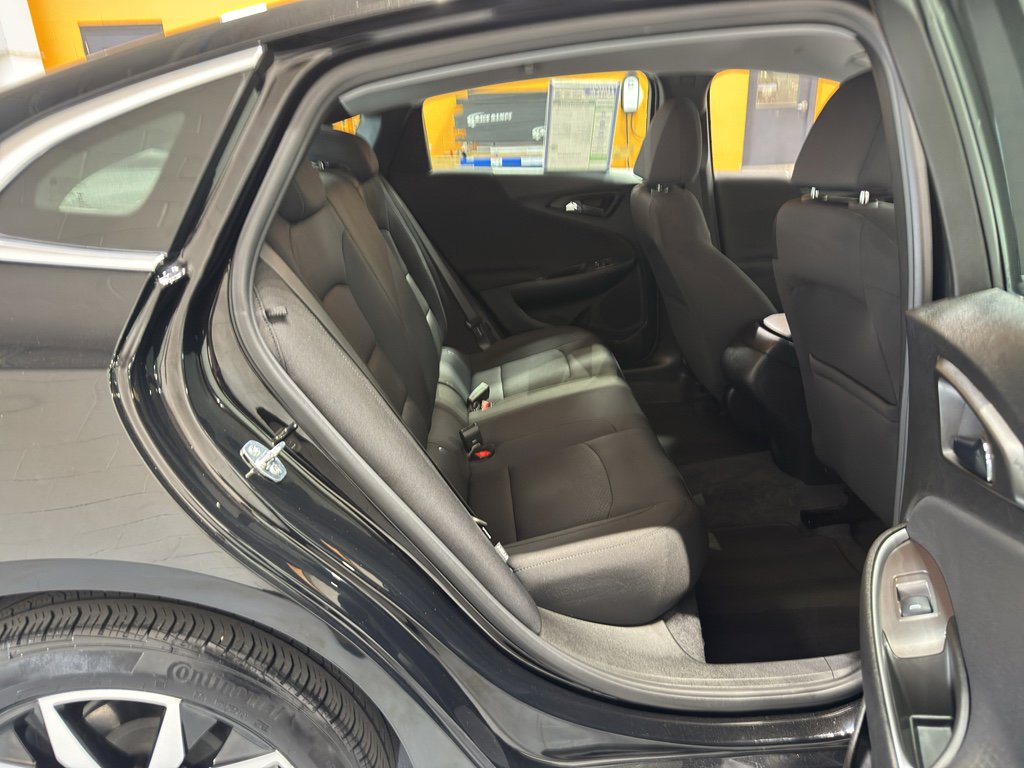 Used 2022 Chevrolet Malibu RS w/ LPO, Convenience Package 1 image 18