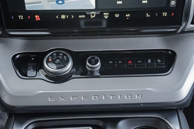 Used 2025 Ford Expedition Active image 33