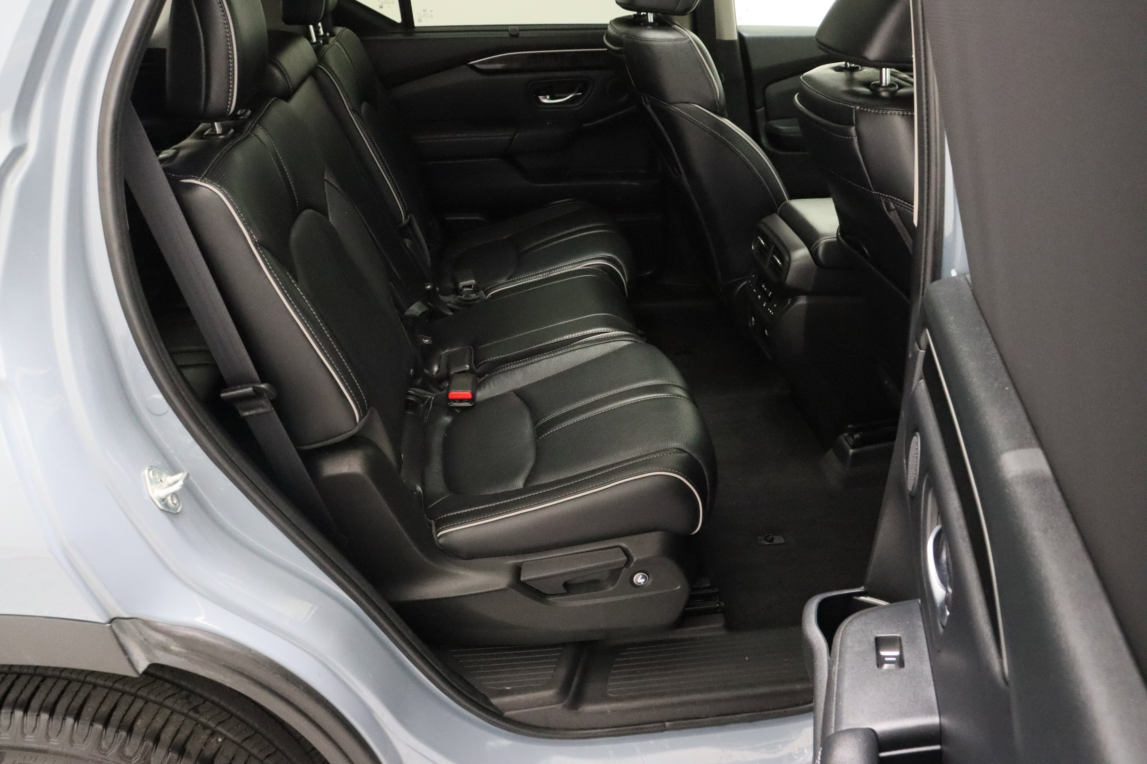 Used 2023 Honda Pilot Elite image 38