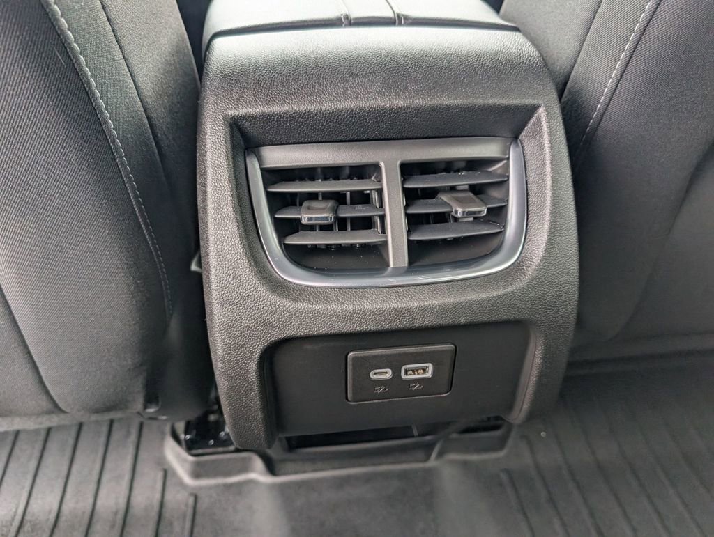 Used 2023 Chevrolet Blazer LT image 39