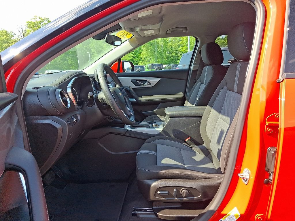 Used 2025 Chevrolet Blazer LT AWD/4WD image 15