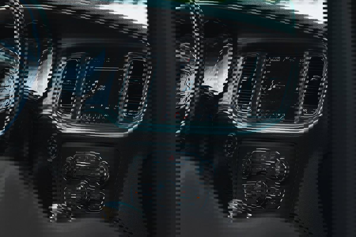 Used 2020 Dodge Charger GT image 23