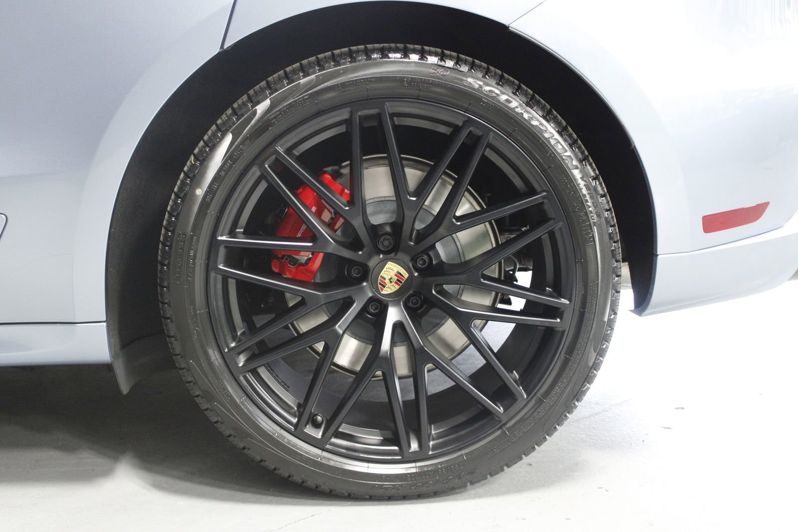 New 2026 Porsche Macan GTS AWD/4WD image 21