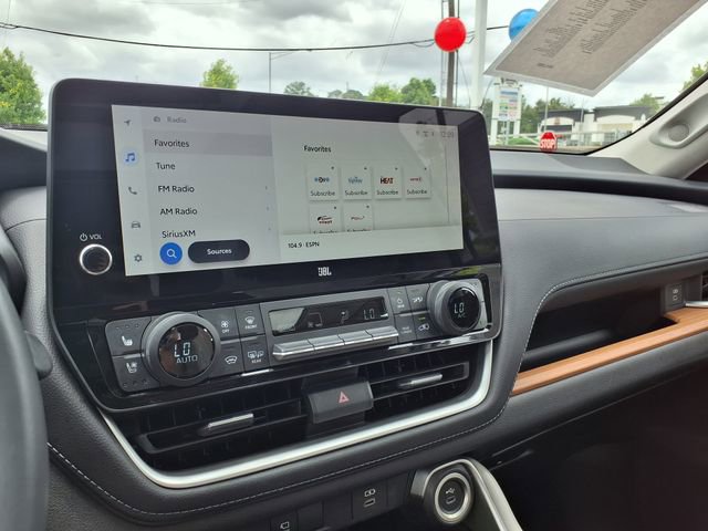 Used 2025 Toyota Grand Highlander FWD image 31