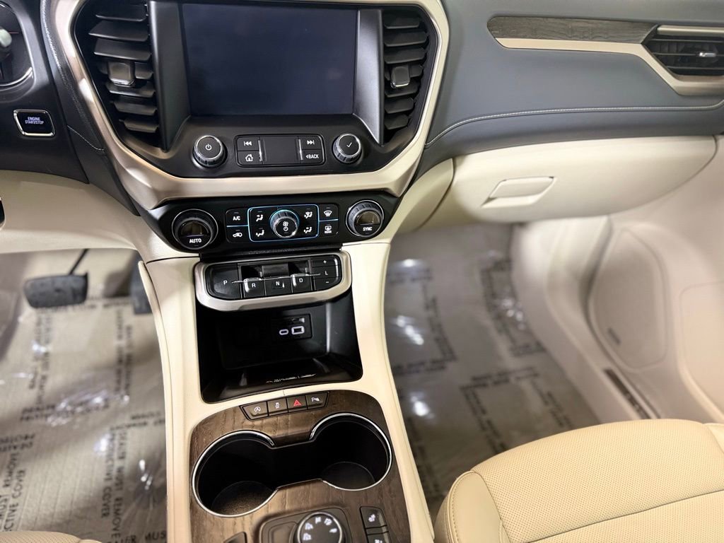 Used 2023 GMC Acadia Denali w/ Denali Ultimate Package image 15