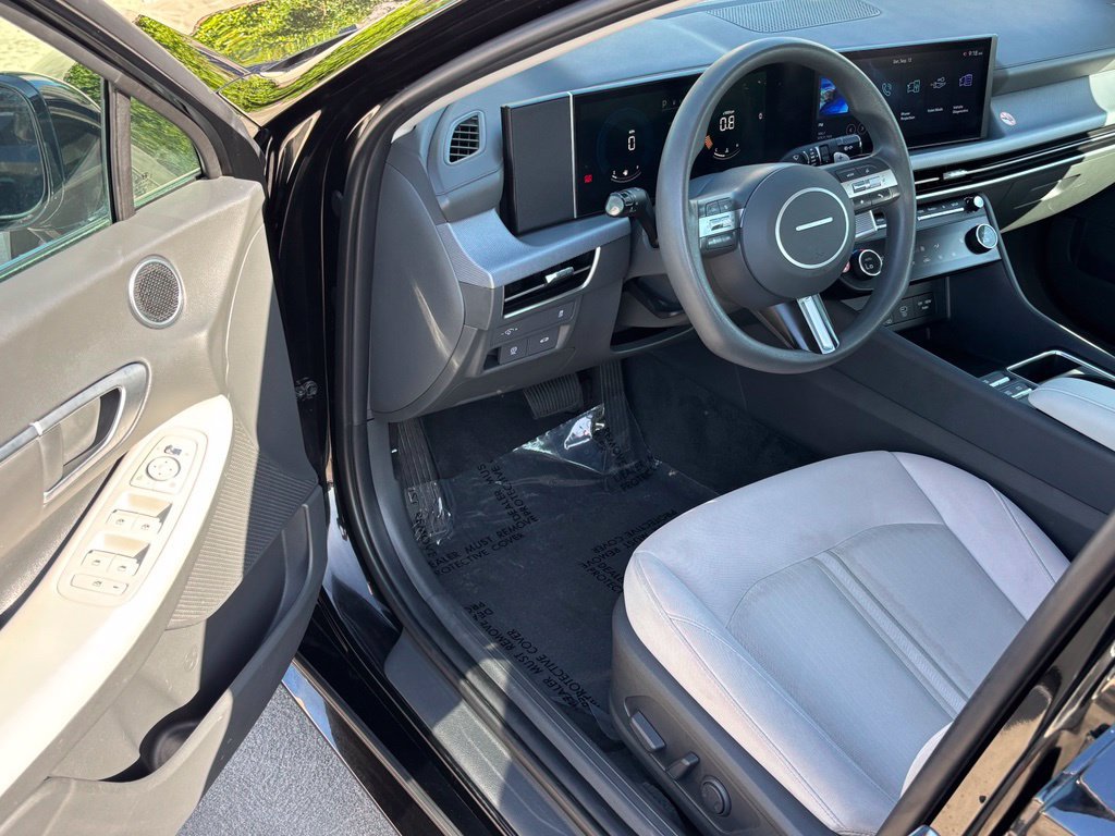 Used 2025 Hyundai Sonata SEL FWD image 7