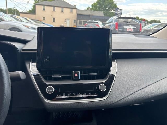 Used 2026 Toyota Corolla LE FWD image 12