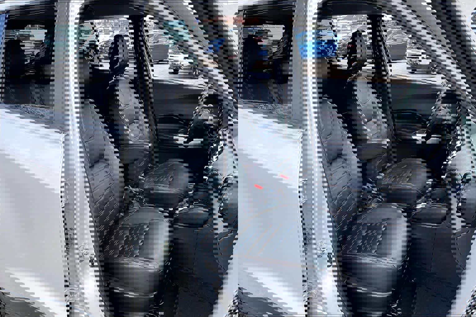 Used 2019 Nissan Kicks SR w/ SR Premium Package image 8