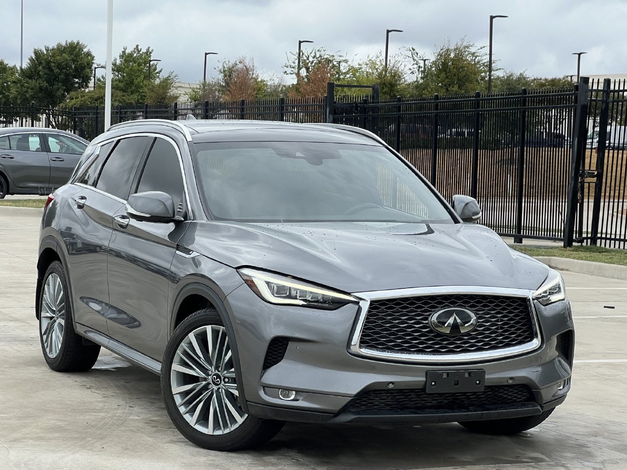 Used 2023 INFINITI QX50 Autograph AWD/4WD image 2