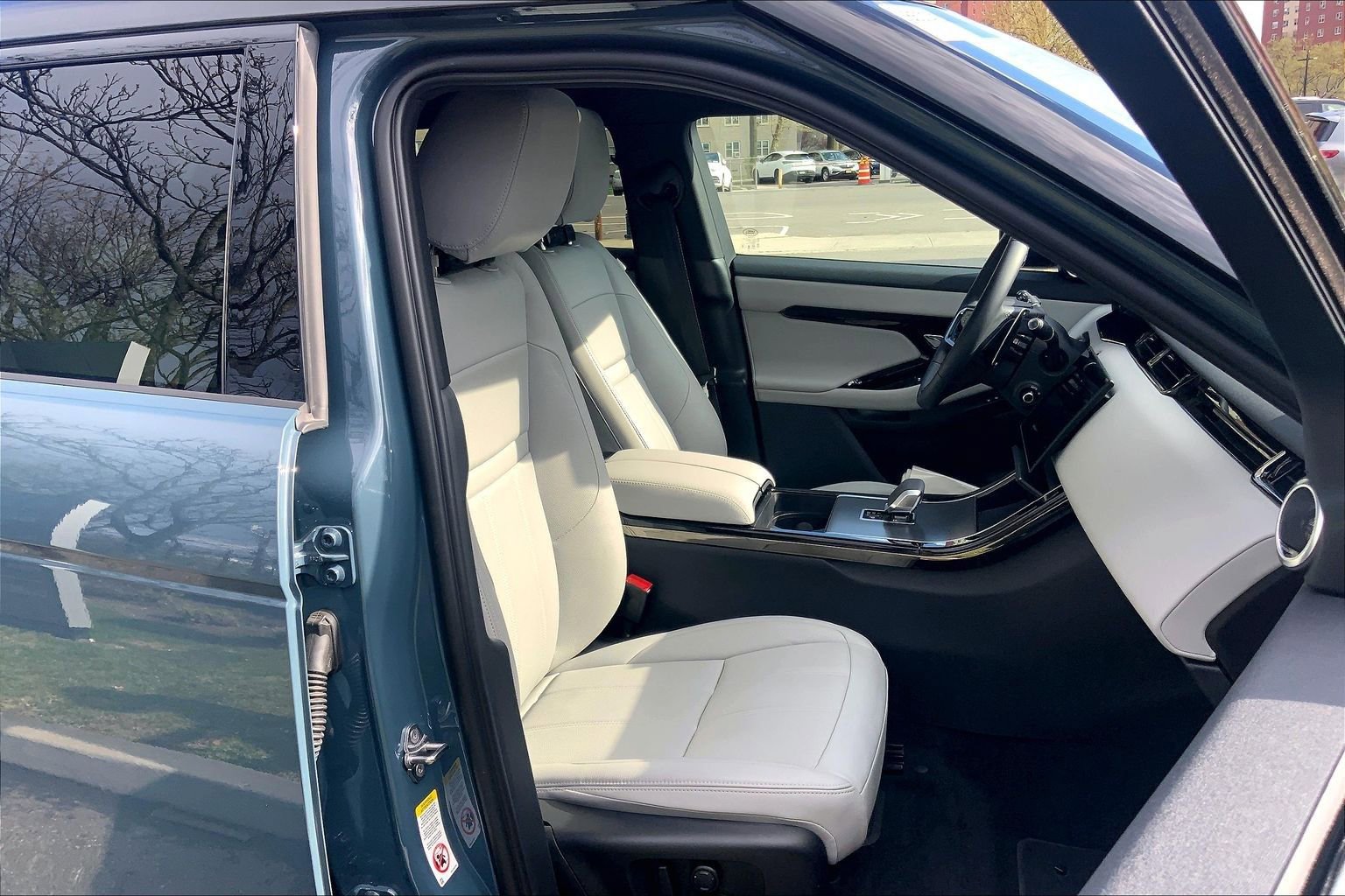 Used 2026 Land Rover Range Rover Evoque S image 8