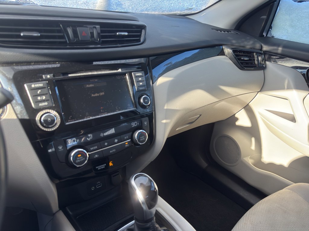 Certified 2021 Nissan Rogue Sport SV image 22