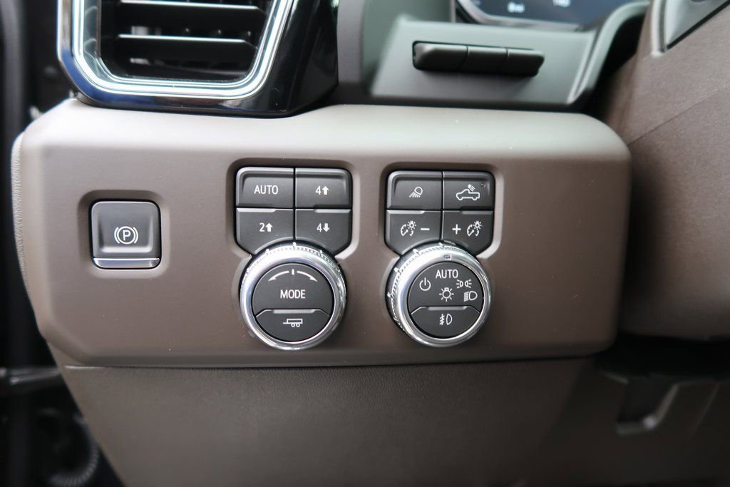 New 2026 GMC Sierra 2500 Denali w/ Denali Reserve Package image 14