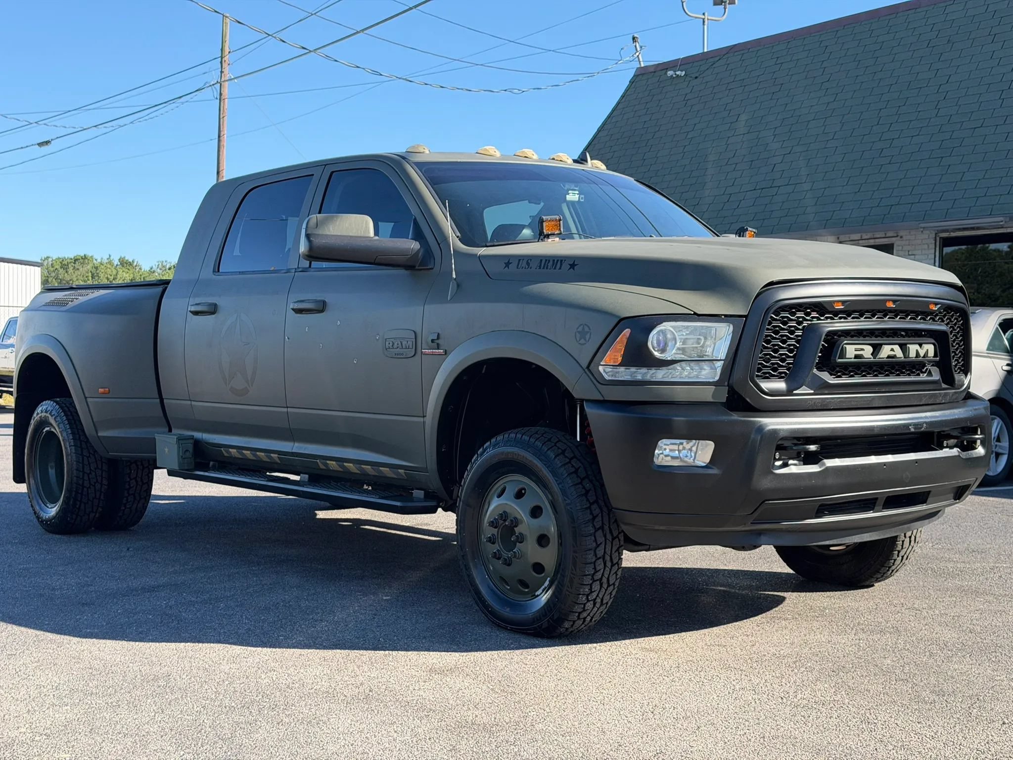Used 2014 RAM 3500 Laramie Longhorn AWD/4WD image 3