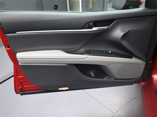 Used 2023 Toyota Camry XLE w/ Navigation Package image 17