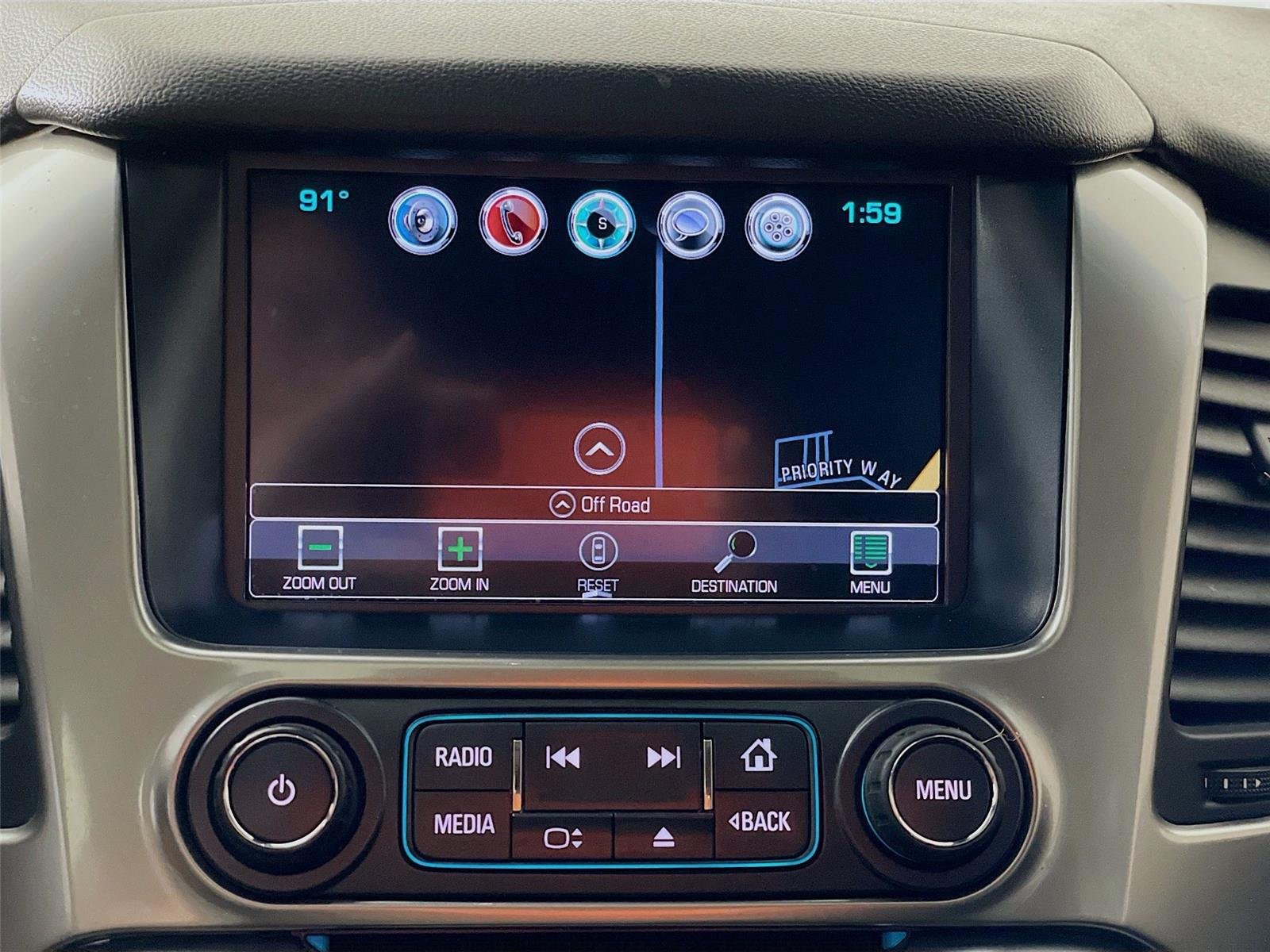 Used 2018 Chevrolet Suburban LT AWD/4WD image 17