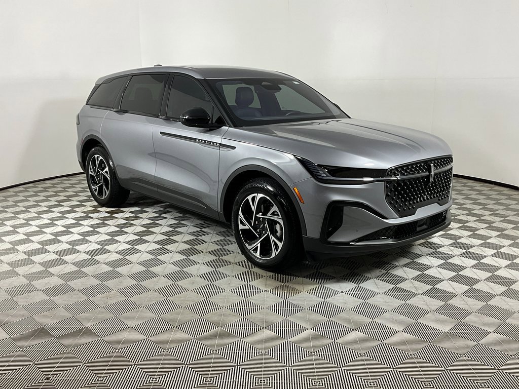 Used 2025 Lincoln Nautilus Premier w/ Jet Appearance Package image 6