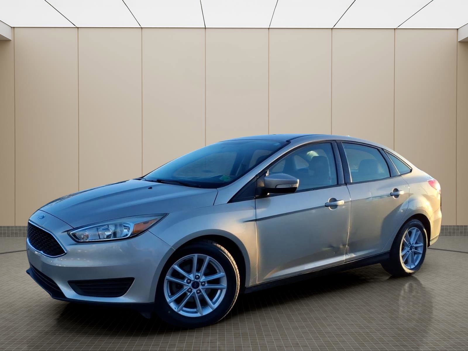 Used 2017 Ford Focus SE w/ Cold Weather Package image 2
