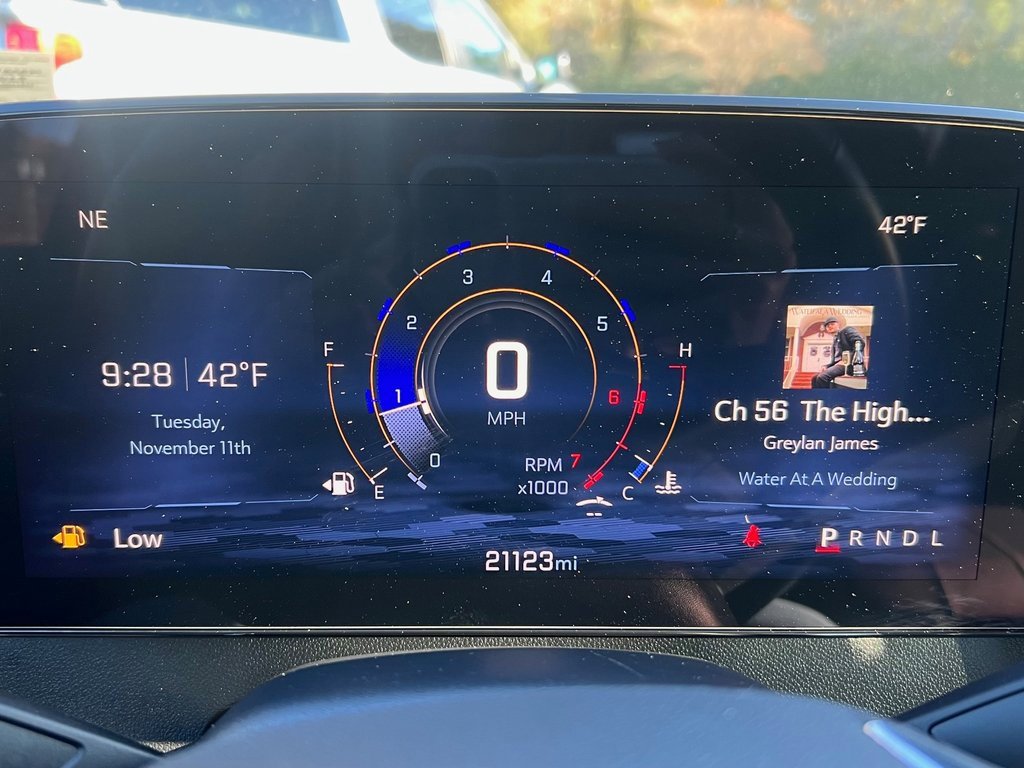 Used 2025 Chevrolet Traverse LT image 5