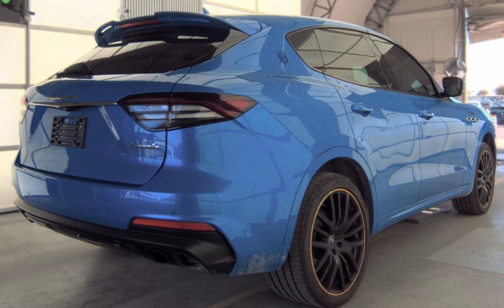 Used 2022 Maserati Levante F Tributo AWD/4WD image 3