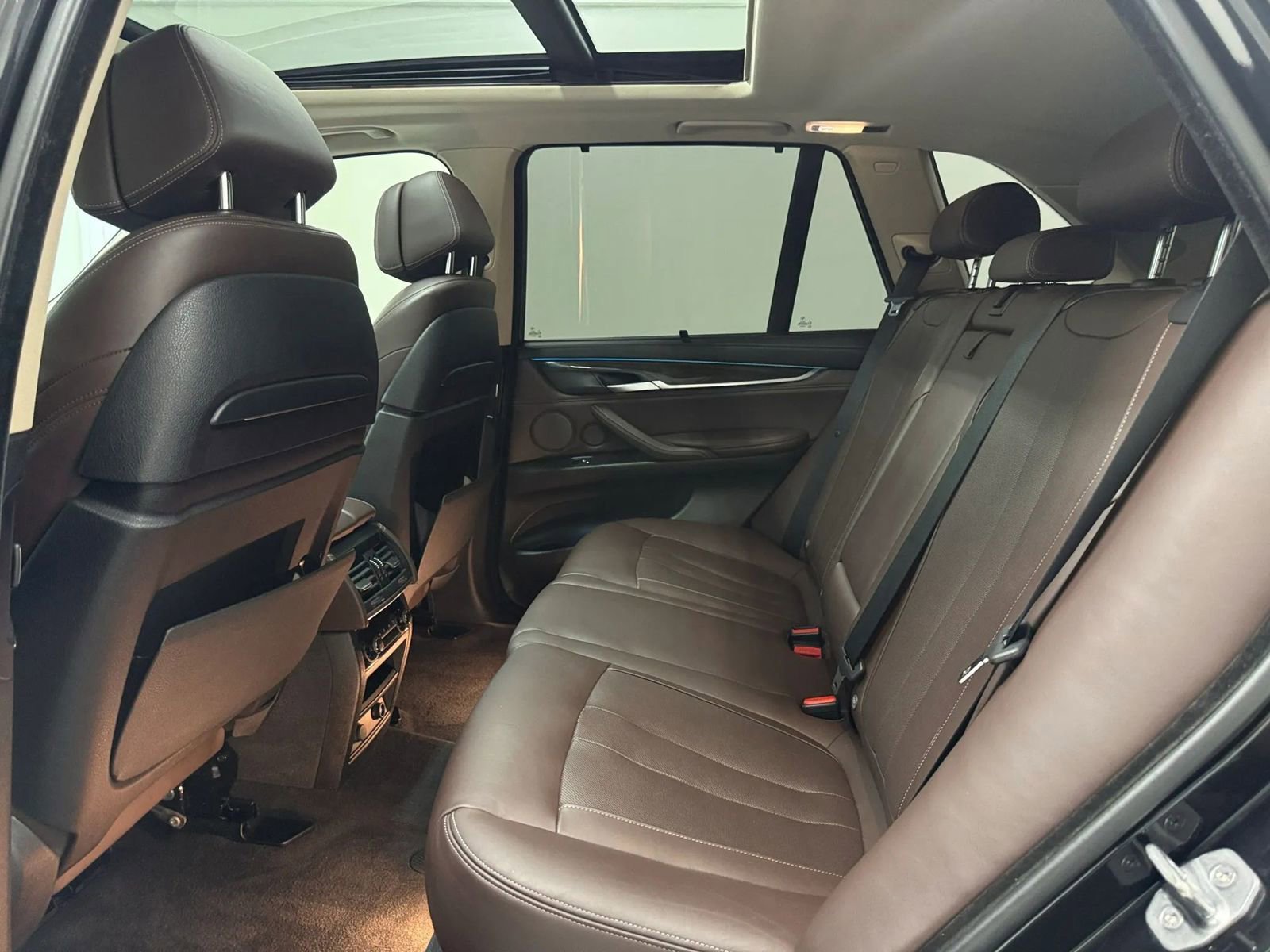 Used 2016 BMW X5 xDrive50i AWD/4WD image 16