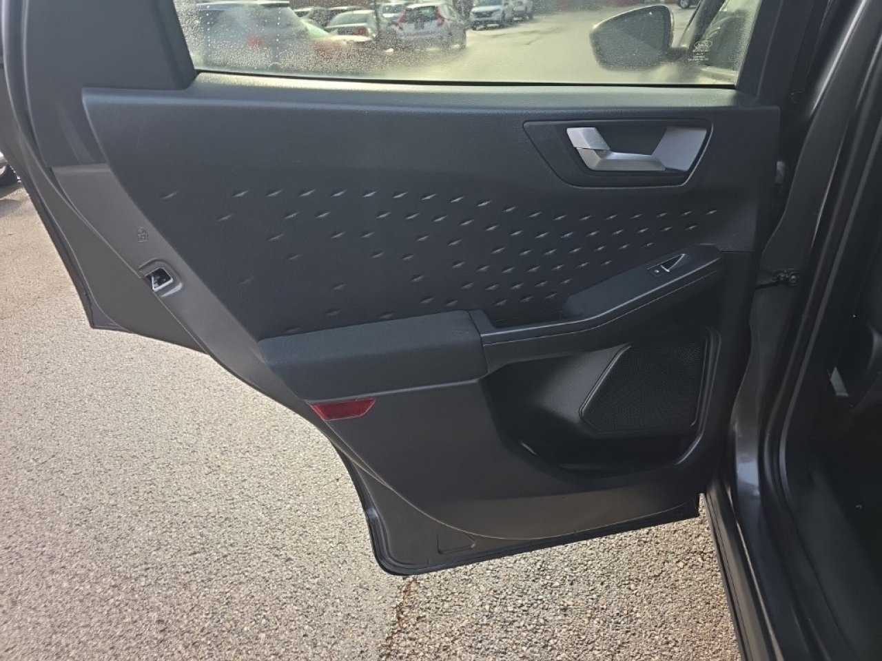 Used 2020 Ford Escape SE image 20