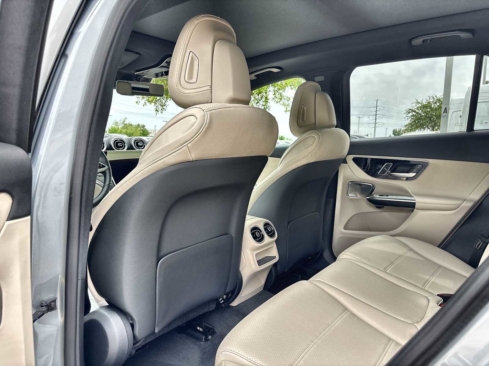 New 2026 Mercedes-Benz GLC 300 4MATIC image 18