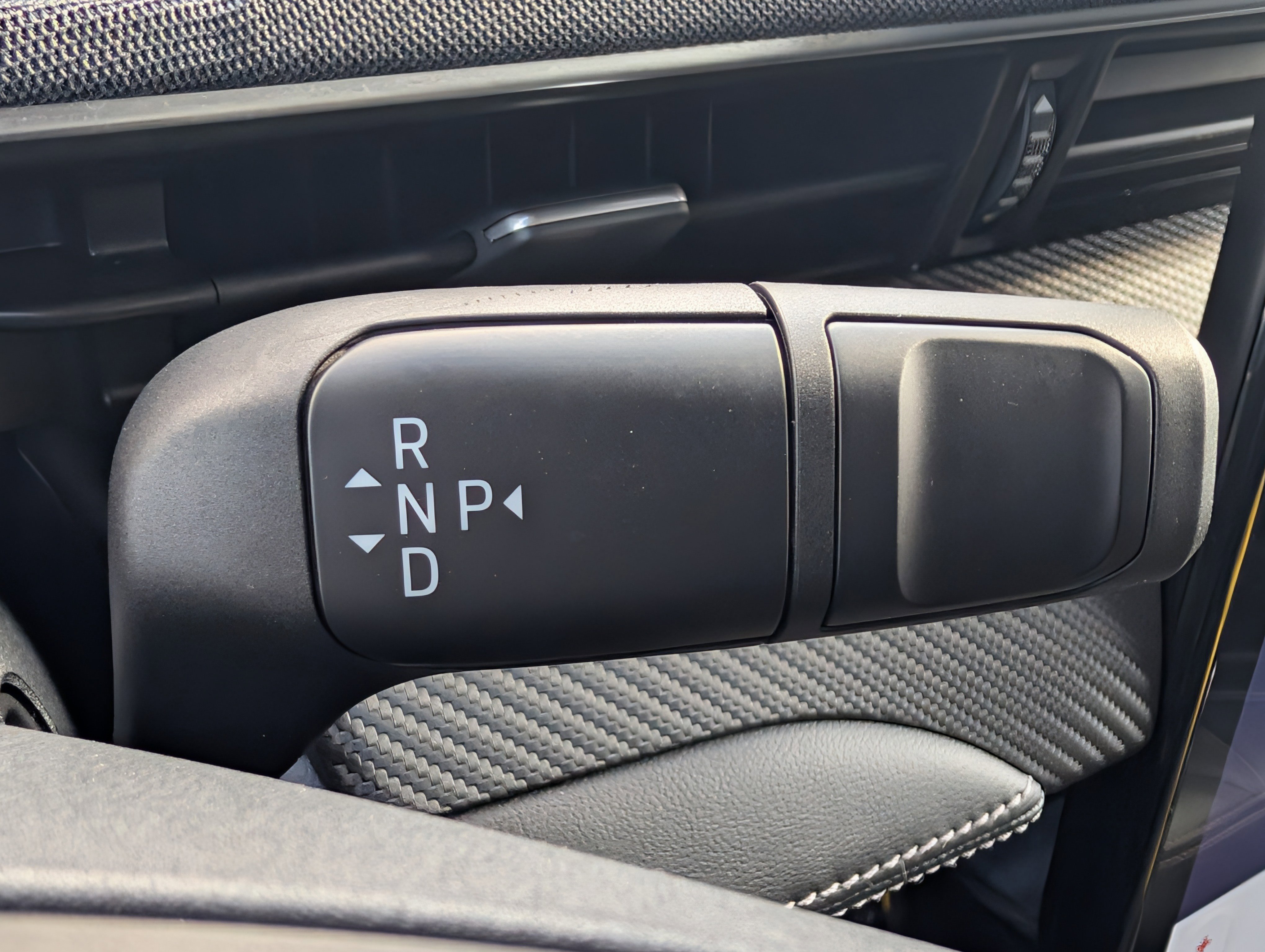 Certified 2025 Ford Mustang Mach-E Select RWD image 32