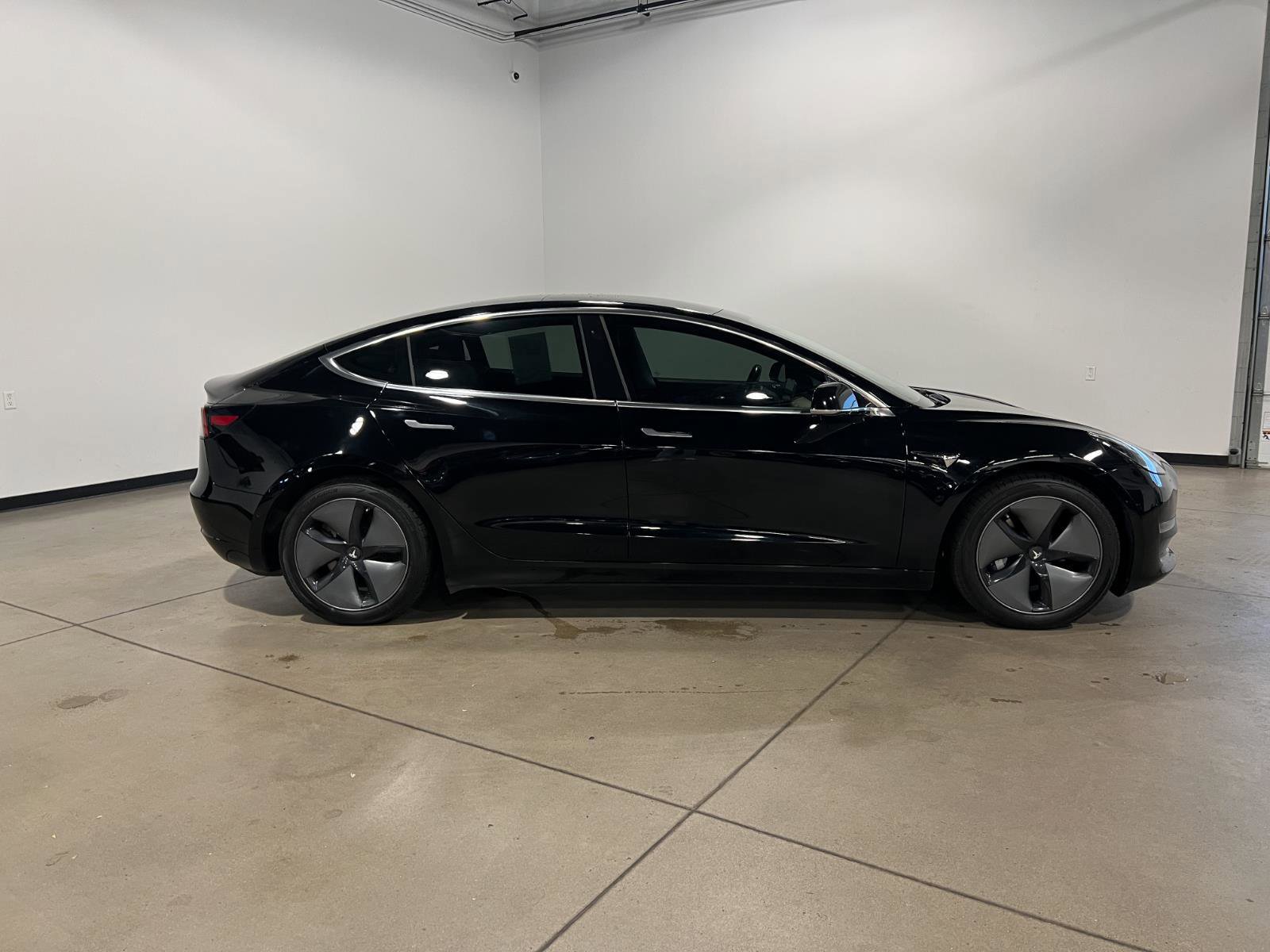 Used 2019 Tesla Model 3 Long Range image 2