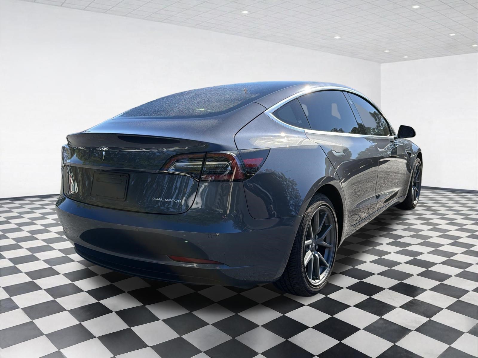 Used 2020 Tesla Model 3 Long Range AWD/4WD image 4