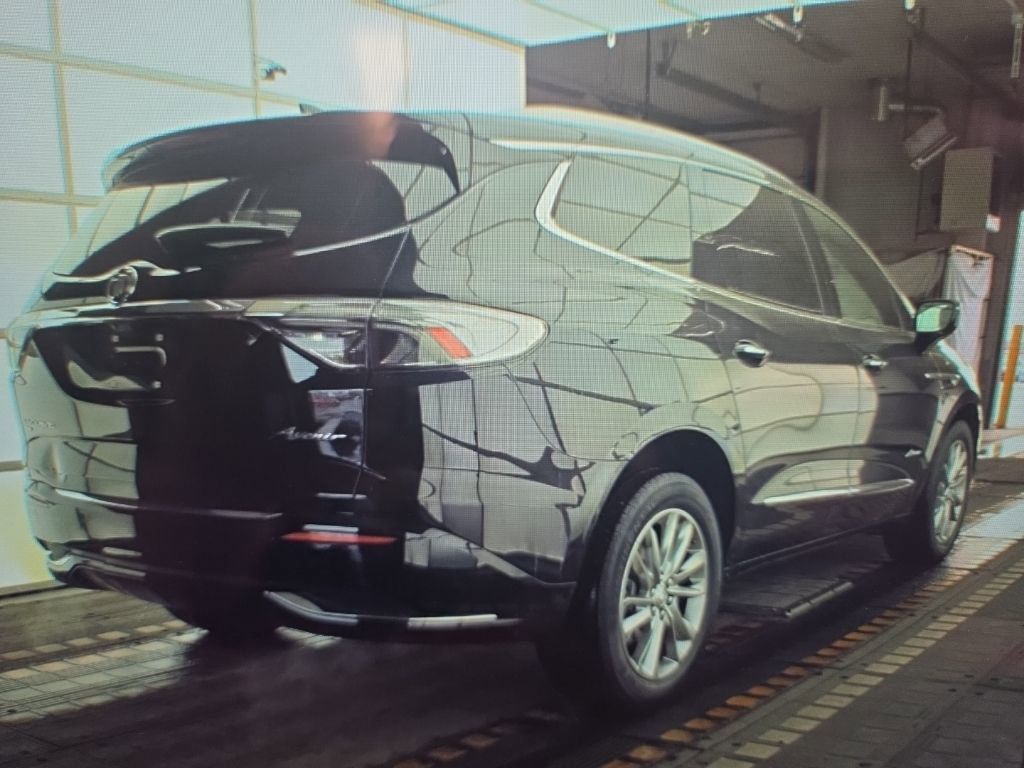 Used 2023 Buick Enclave Avenir w/ Avenir Technology Package image 3