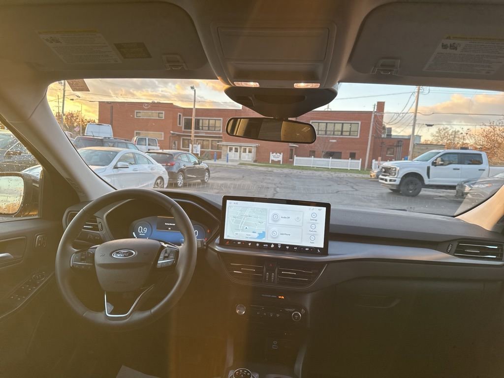 Certified 2023 Ford Escape Active w/ Tech Pack #2 image 3